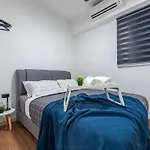 M-Vertica Sunway Velocity Cheras By Luvit Stay