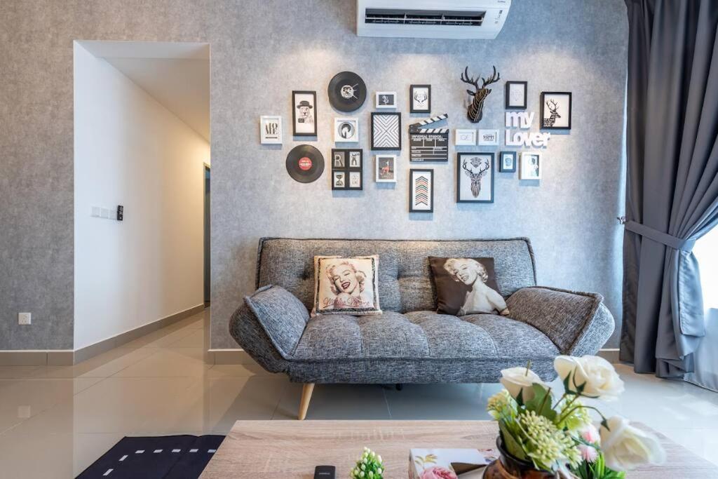 M-vertica Sunway Velocity Cheras By Luvit * Kuala Lumpur