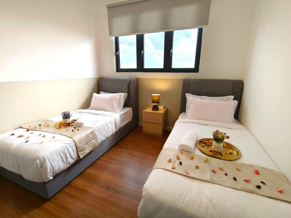 M-vertica Sunway Velocity Cheras By Luvit Apartment *