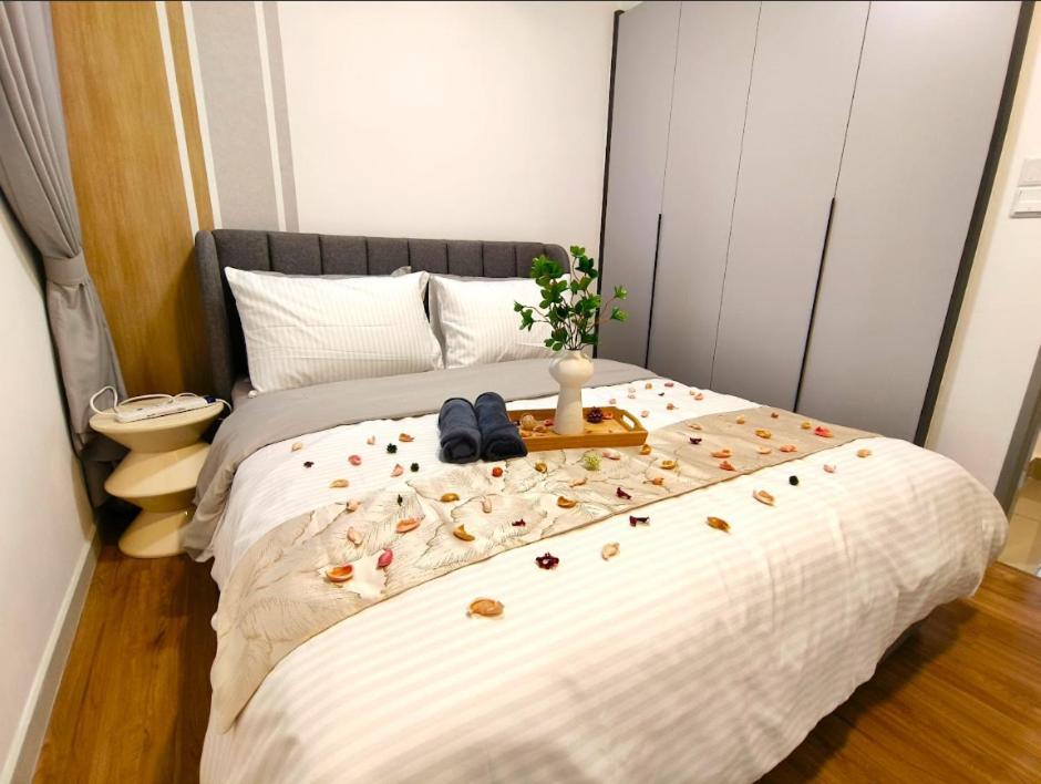 Apartment M-vertica Sunway Velocity Cheras By Luvit *